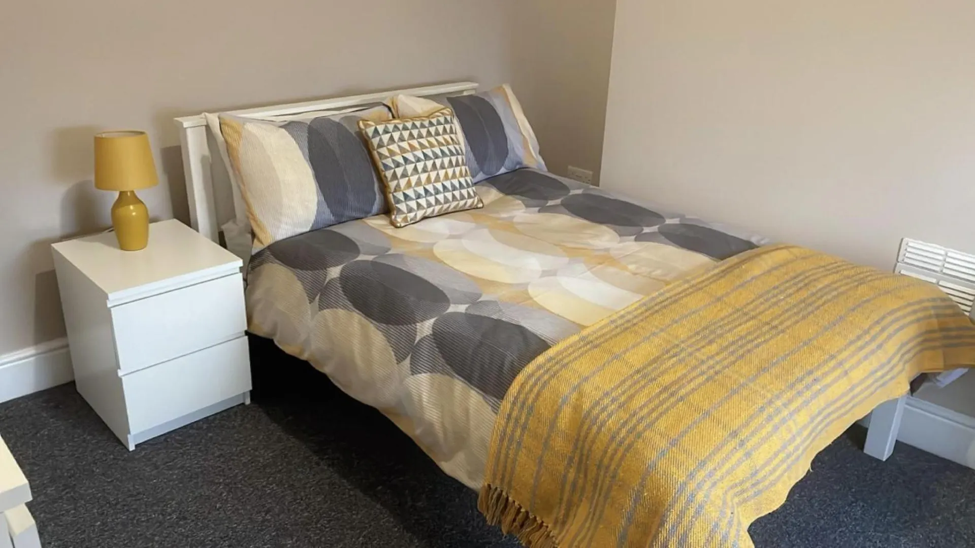 Spacious Home Near Citycentre Parking/Wifi/Netflix Nottingham Apartment