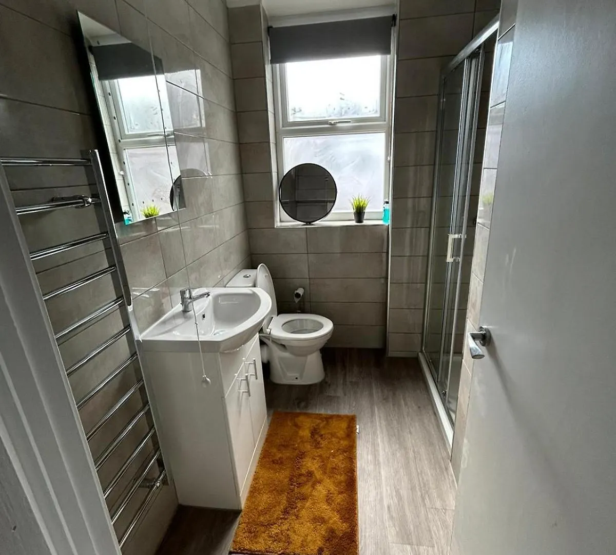 Spacious Home Near Citycentre Parking/Wifi/Netflix Nottingham