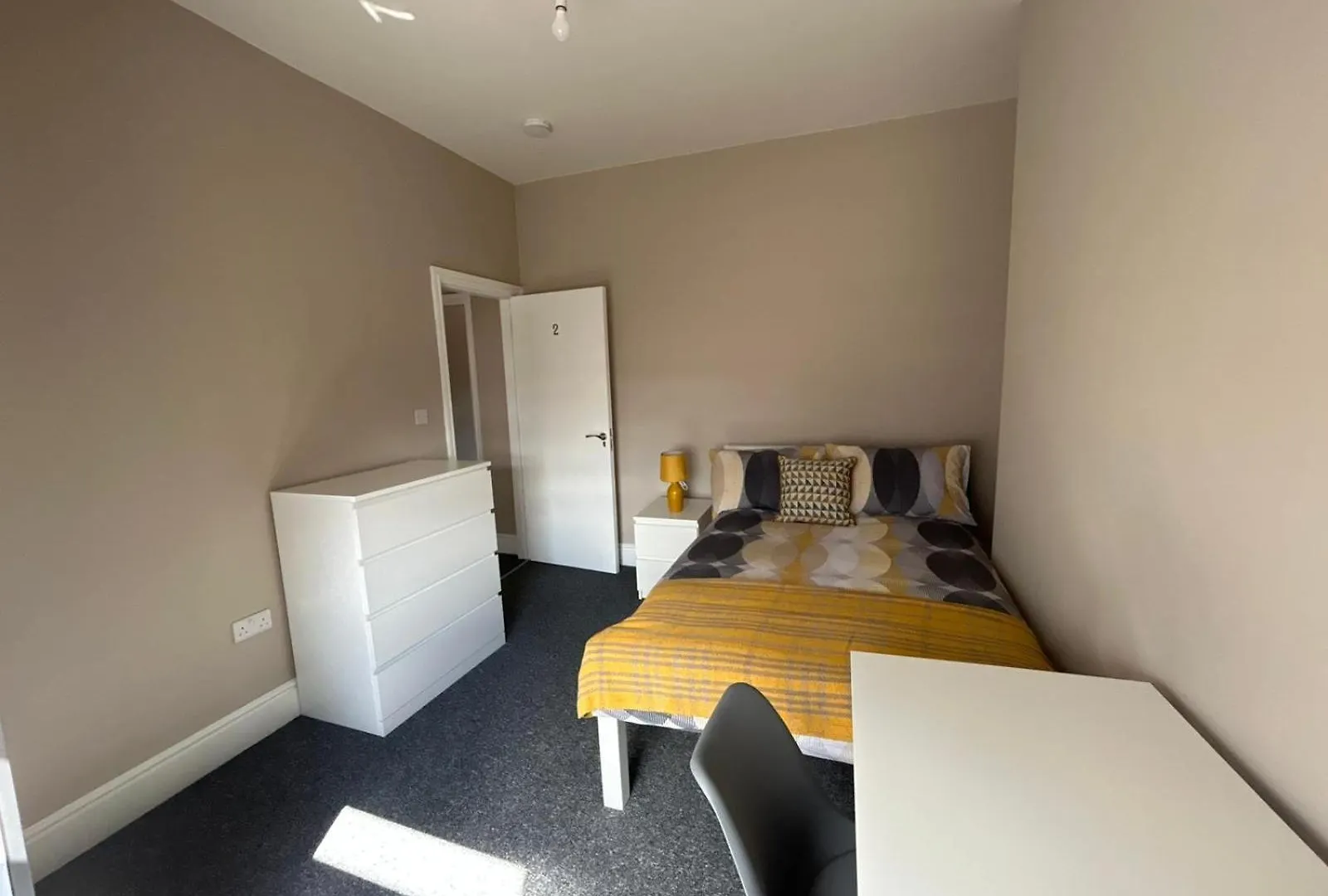Apartment Spacious Home Near Citycentre Parking/Wifi/Netflix Nottingham